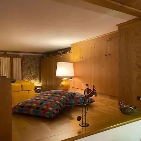 Casa Peragallo Cortina 아파트 *