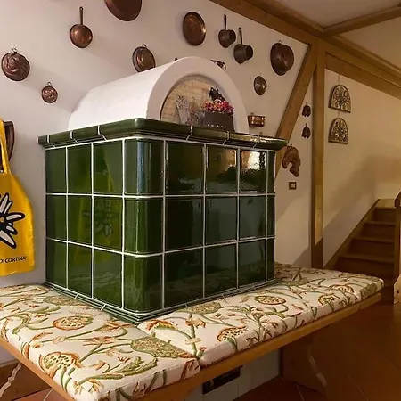 Casa Peragallo Cortina 아파트 코르티나 담페조