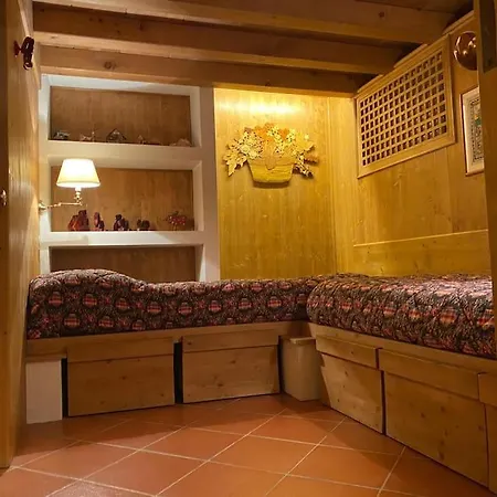 Casa Peragallo Cortina 아파트